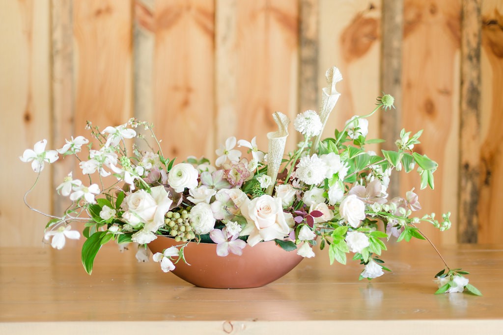 Spring seasonal flowers for Georgia barn wedding